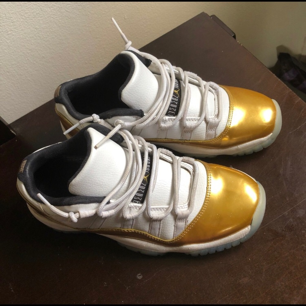 Air Jordan 11